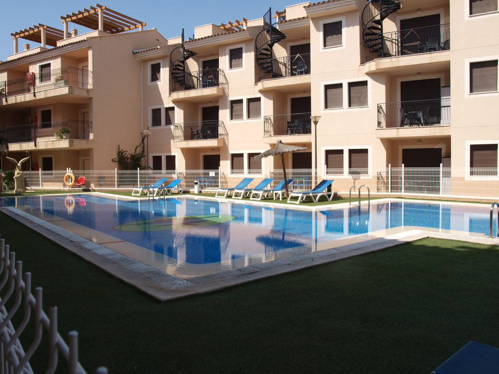 Piscina Apartamentos